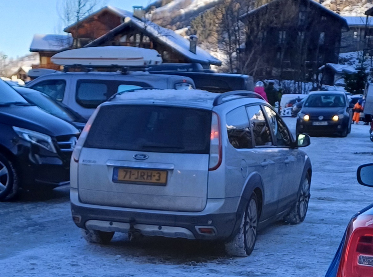 71-JRH-3, Ford Focus 2nd gen X Road Wagon (DA3; C307), facelift, 2009