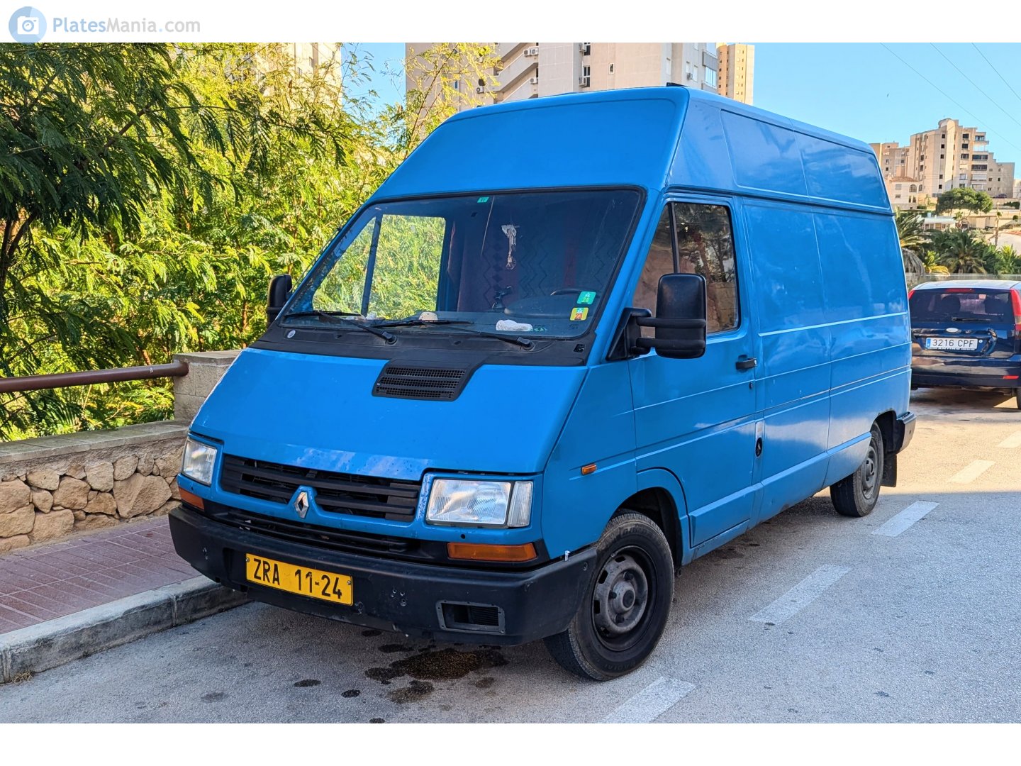 ZRA 11-24, Renault Trafic 1st gen, 1980–2001