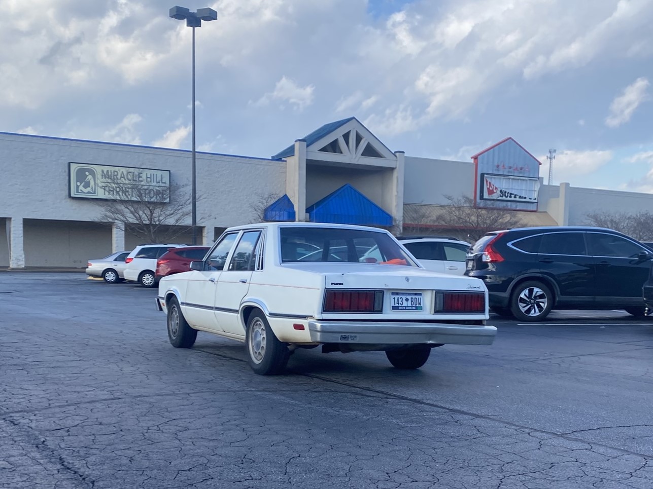 143 BDW, Ford Fairmont 4-door Sedan (54B; NA-market), 1977–1983