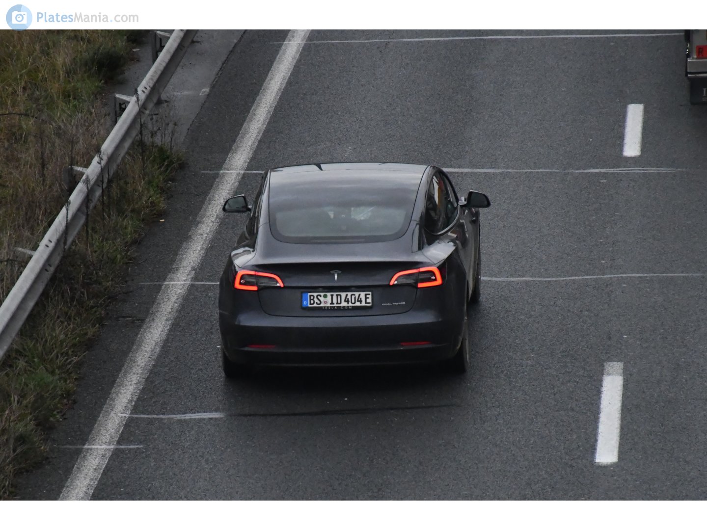 BS ID 404 E, Tesla Model 3 1st gen (5YJ3), 2017–2023