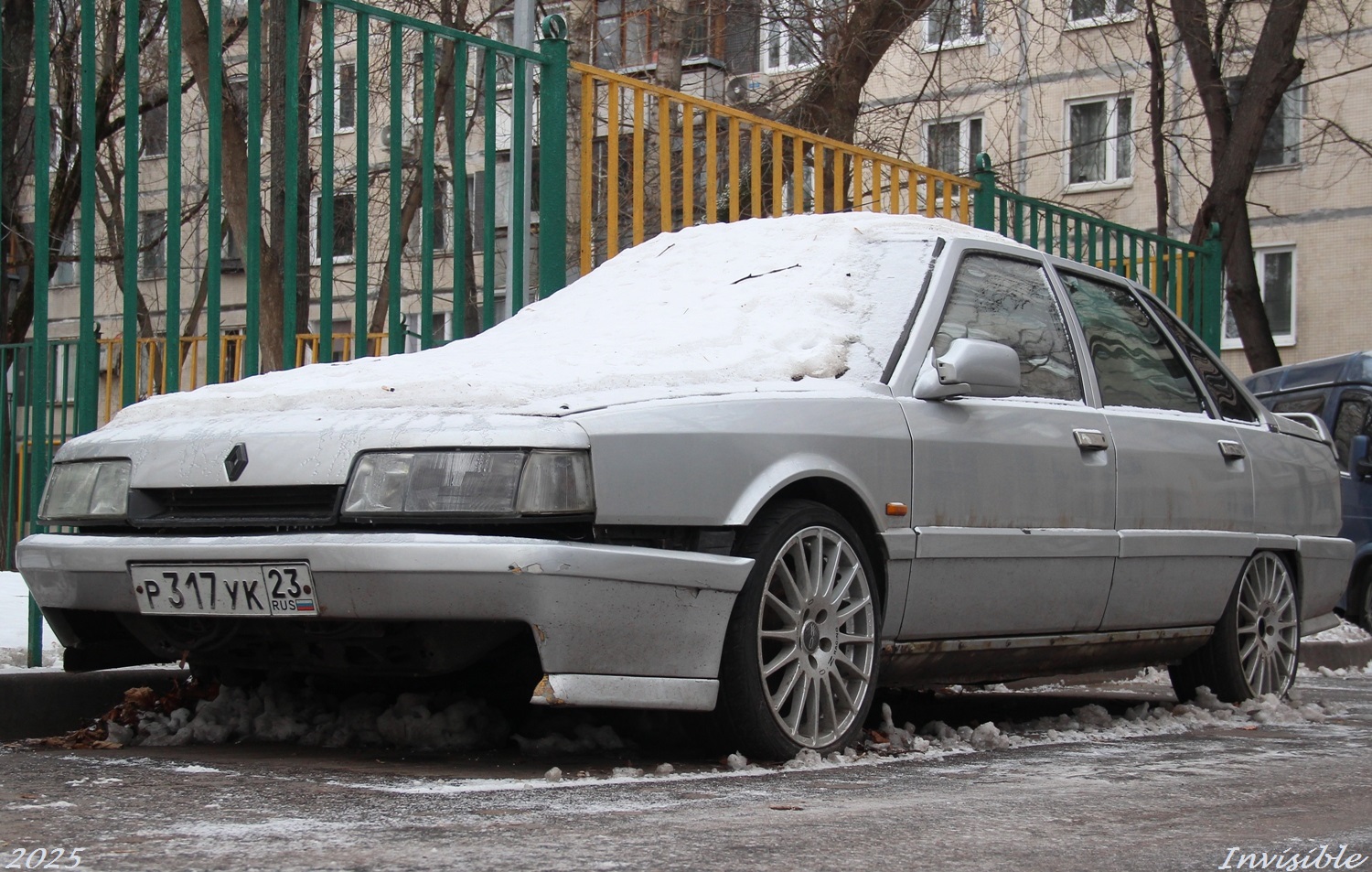 р 317 ук 23, Renault 21 1st gen Sedan (L48), 1986–1995