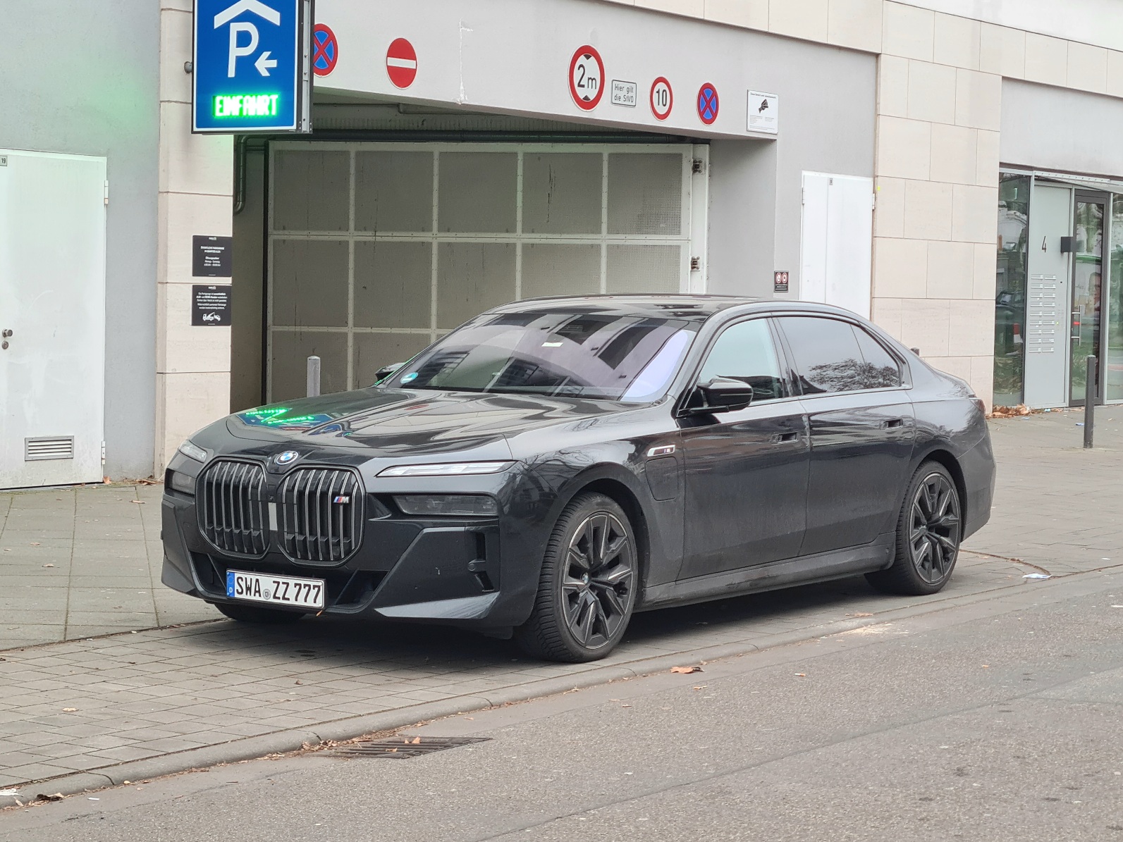 SWA ZZ 777, BMW 7 Series 7th gen (G70), 2022–