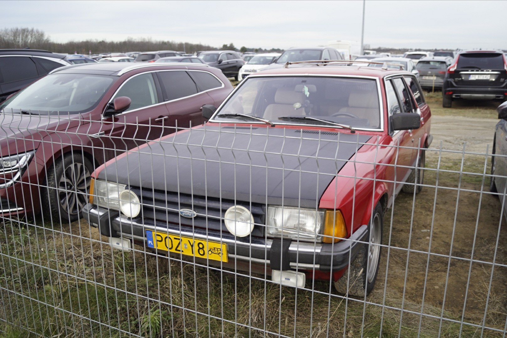 POZ Y8, Ford Granada 