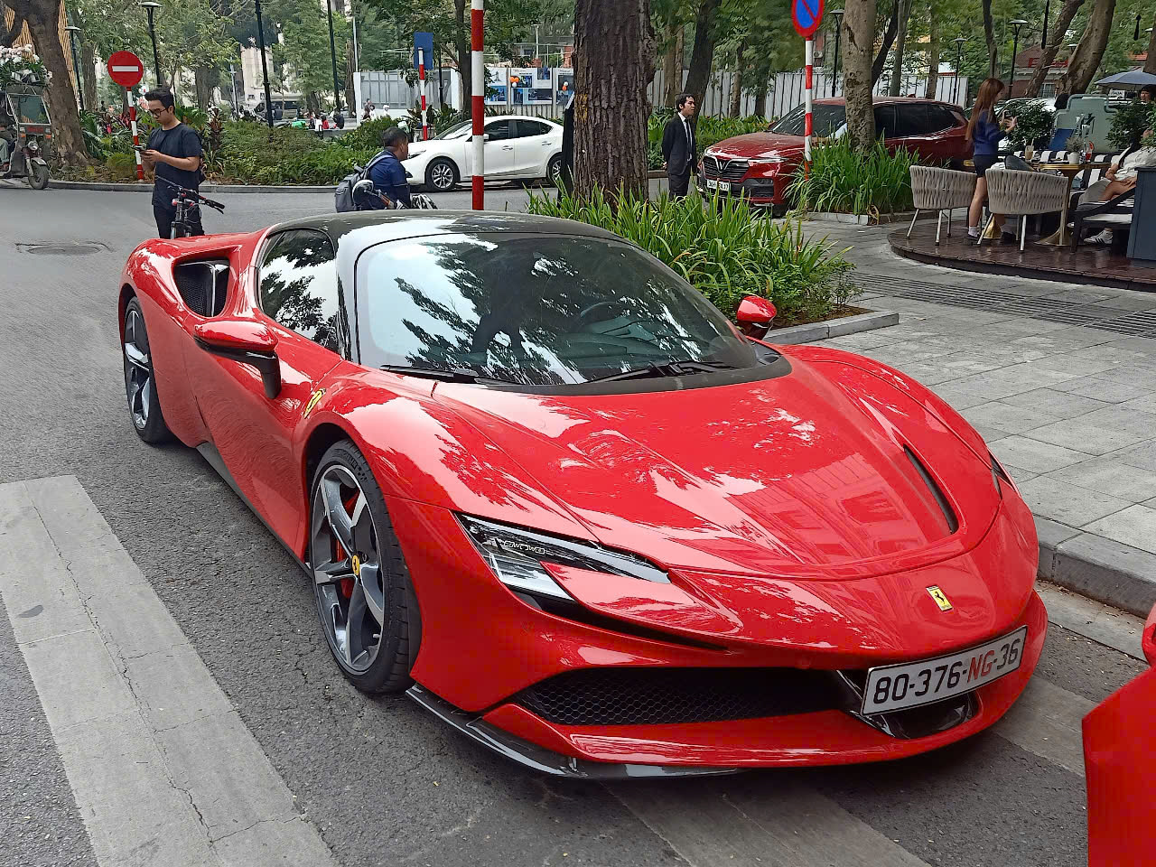 80-376-NG-36, Ferrari SF90 1st gen Stradale (F173), 2019–