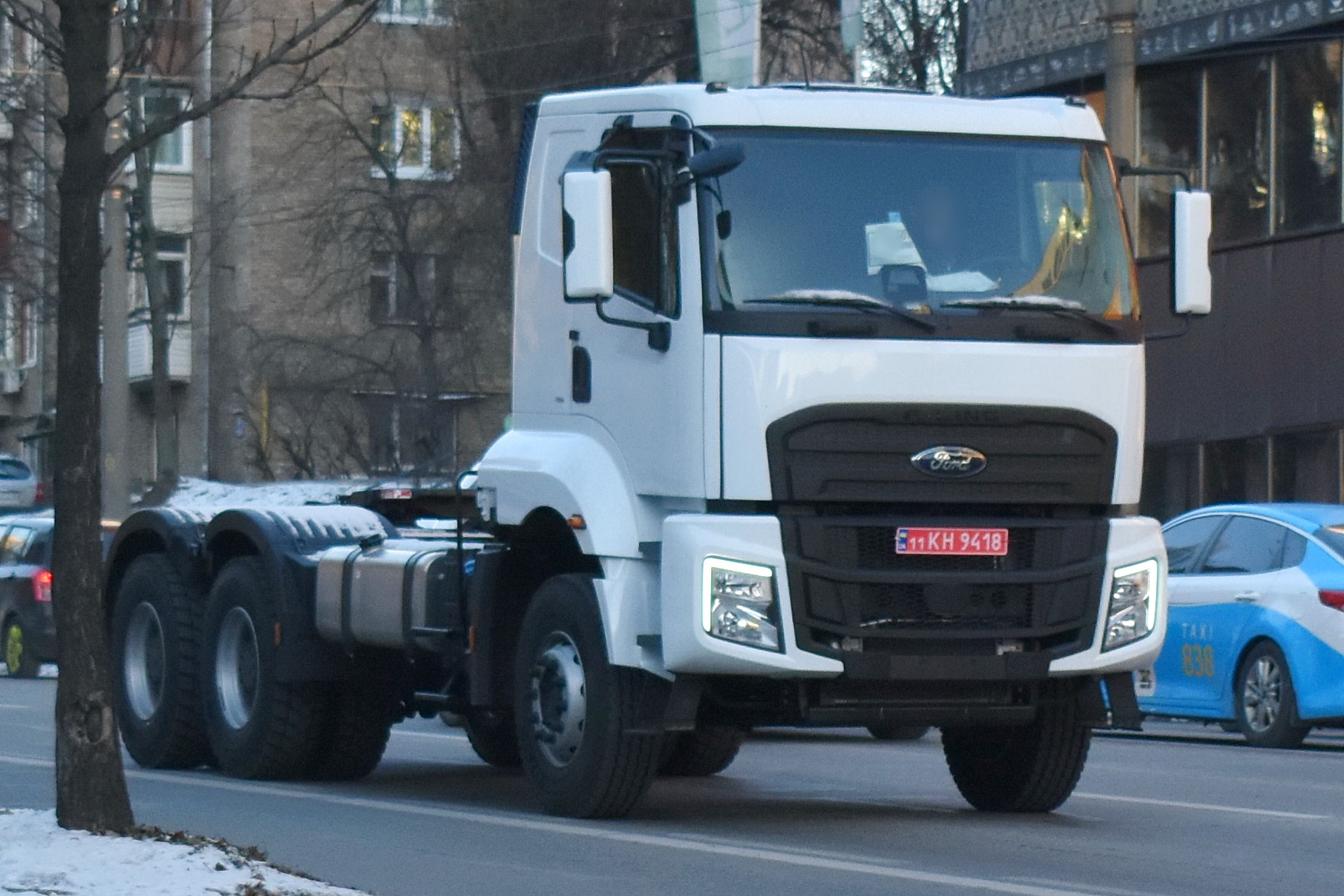 11 KH 9418, Ford F-Line 