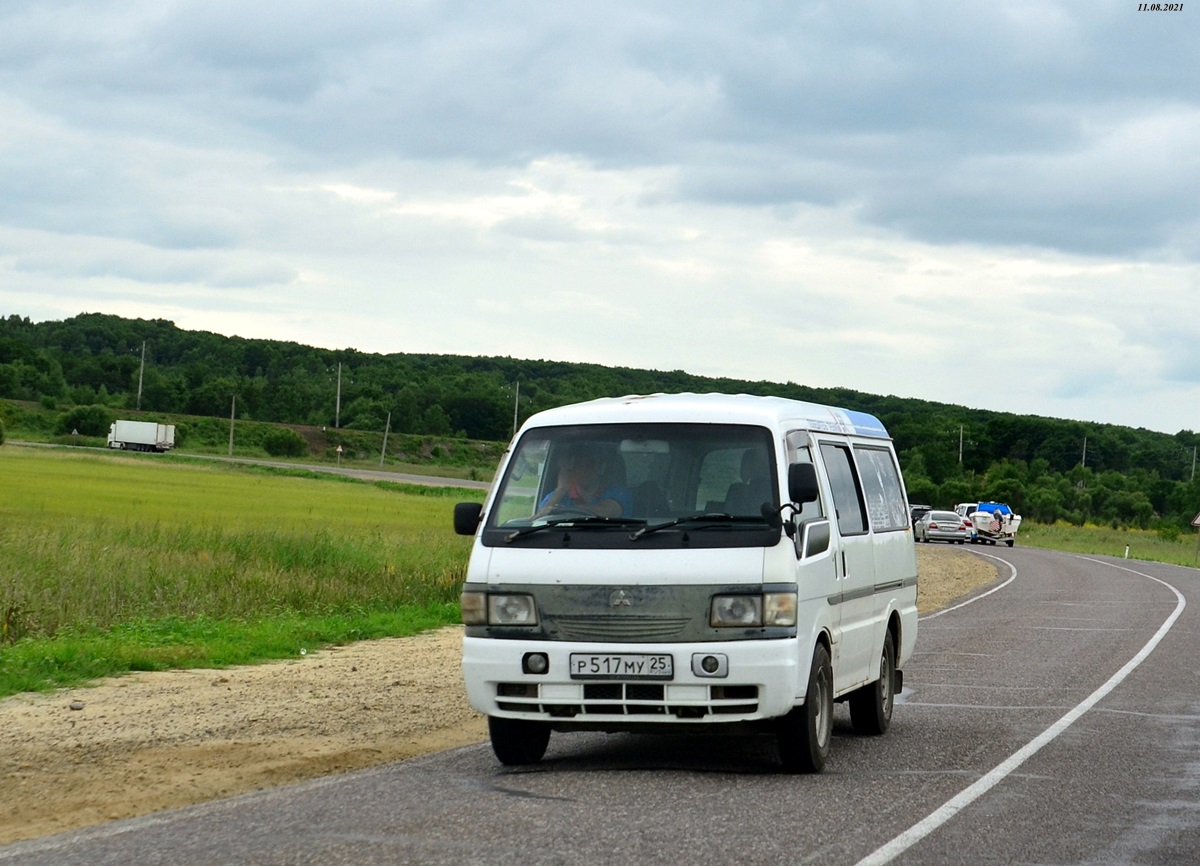 р 517 му 25, Mitsubishi Delica Cargo, 1999­–2010 (rebadged Mazda Bongo Brawny)