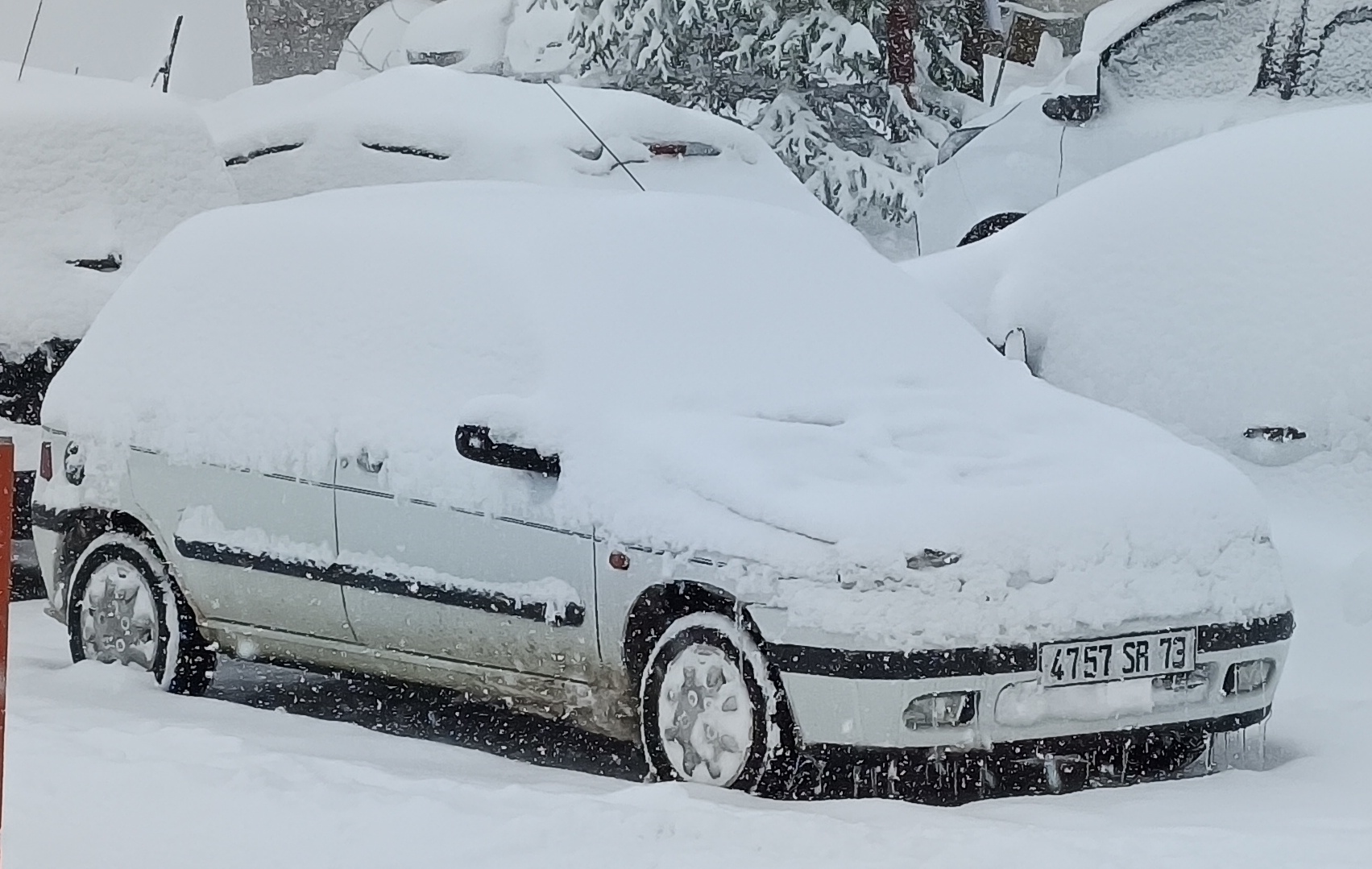 4757 SR 73, Renault Clio 1st gen 5-door Hatch (B57), 1990–1996