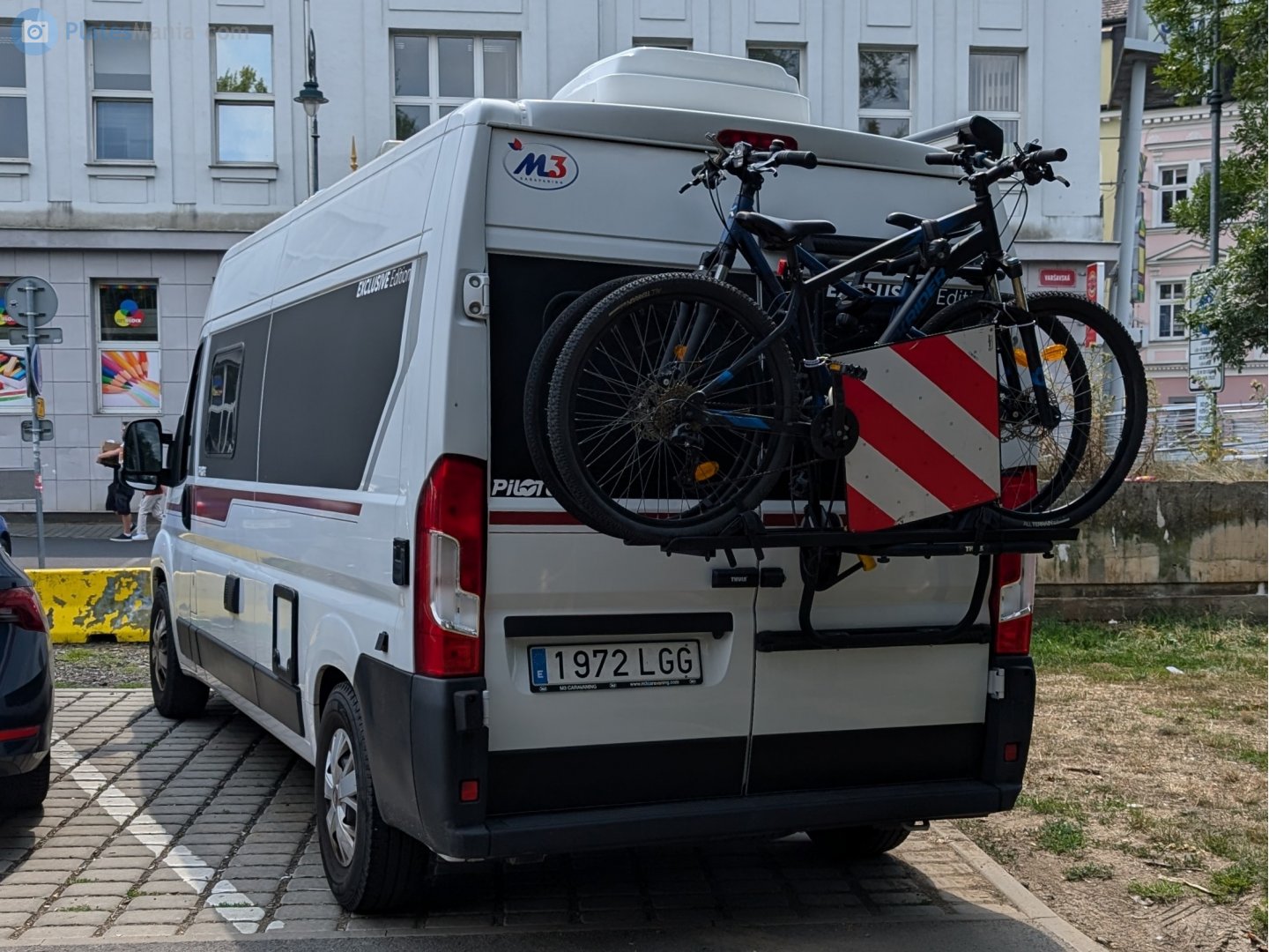 1972 LGG, Pilote V-Series 