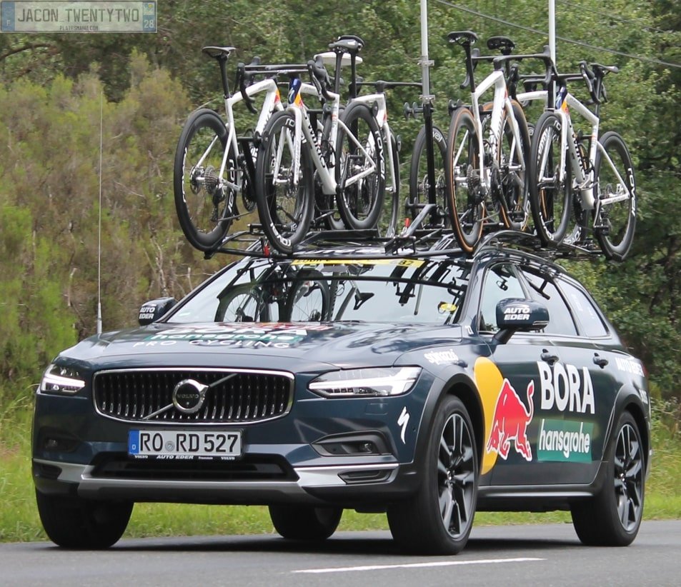 RO RD 527, Volvo V90 2nd gen Cross Country (235/236), 2016–