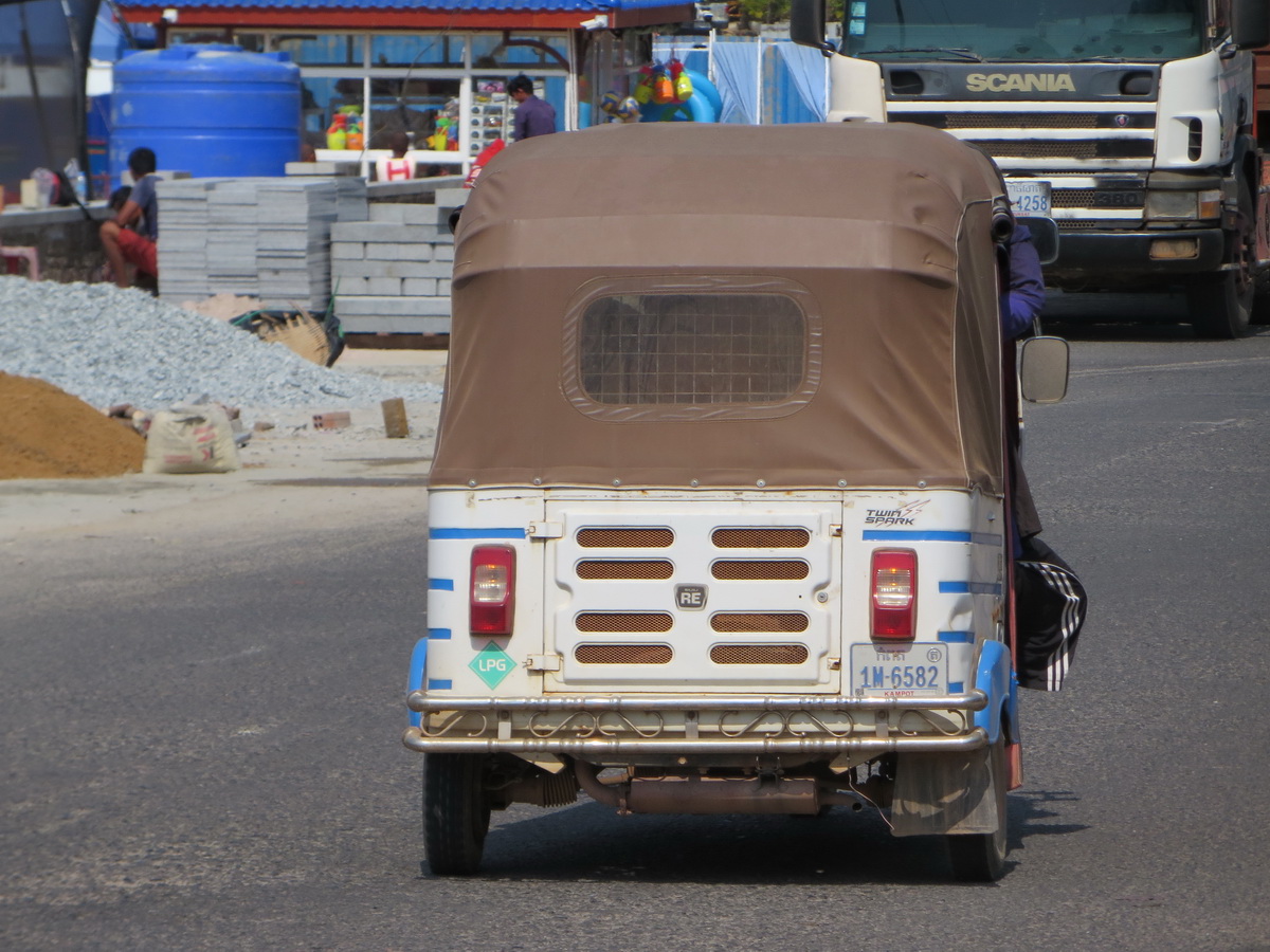 1M-6582, Bajaj RE 