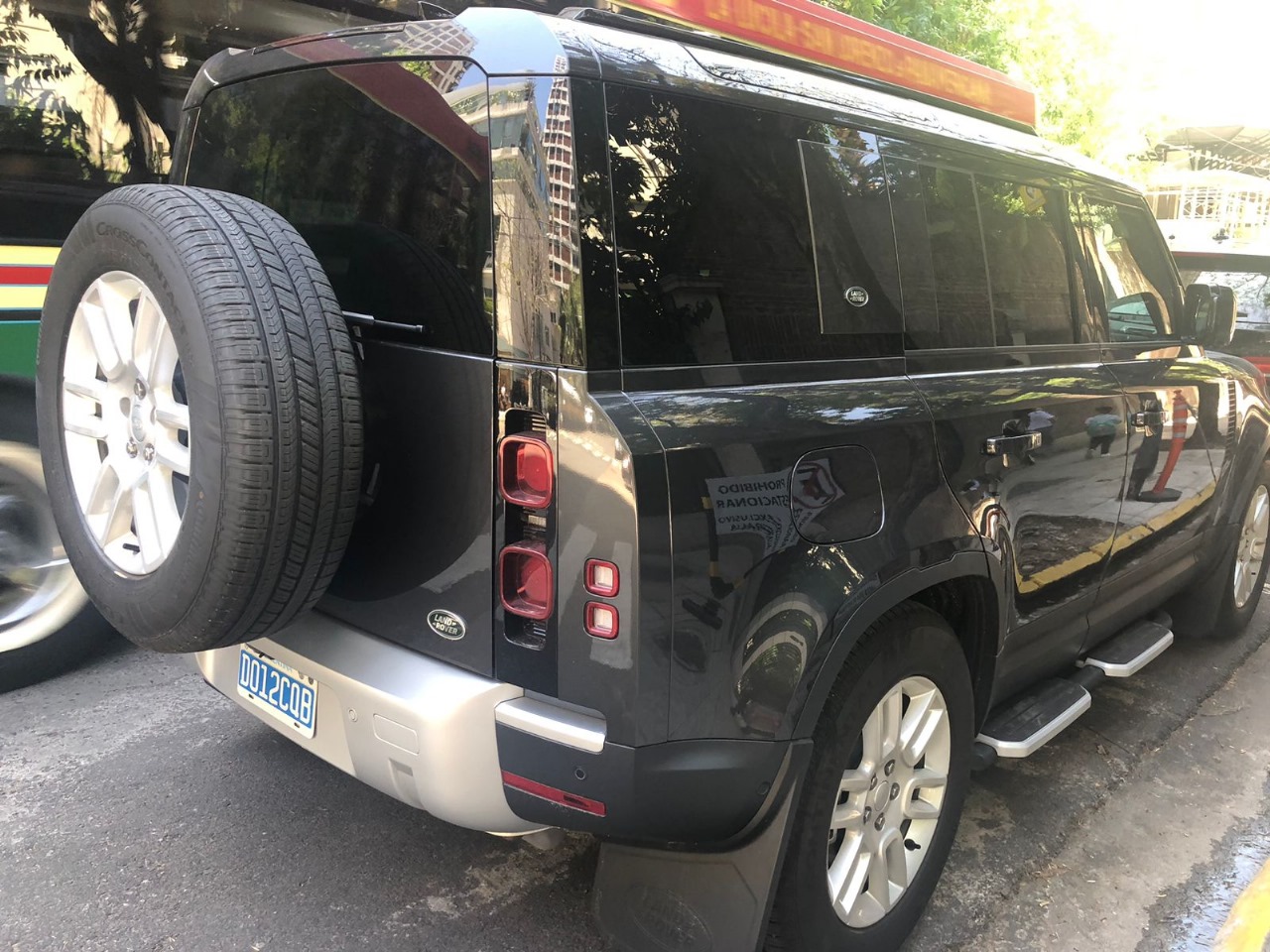 D012CQB, Land Rover Defender 2nd gen 110