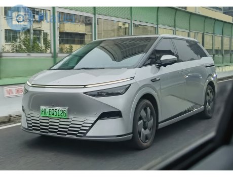 沪A·EQ5126, XPeng X9