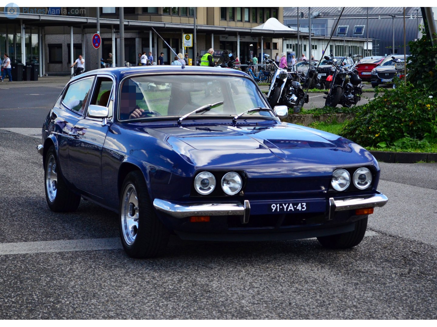 91-YA-43, Reliant Scimitar 