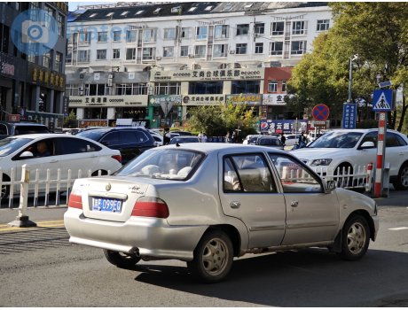 黑E·099EQ, Geely Uliou