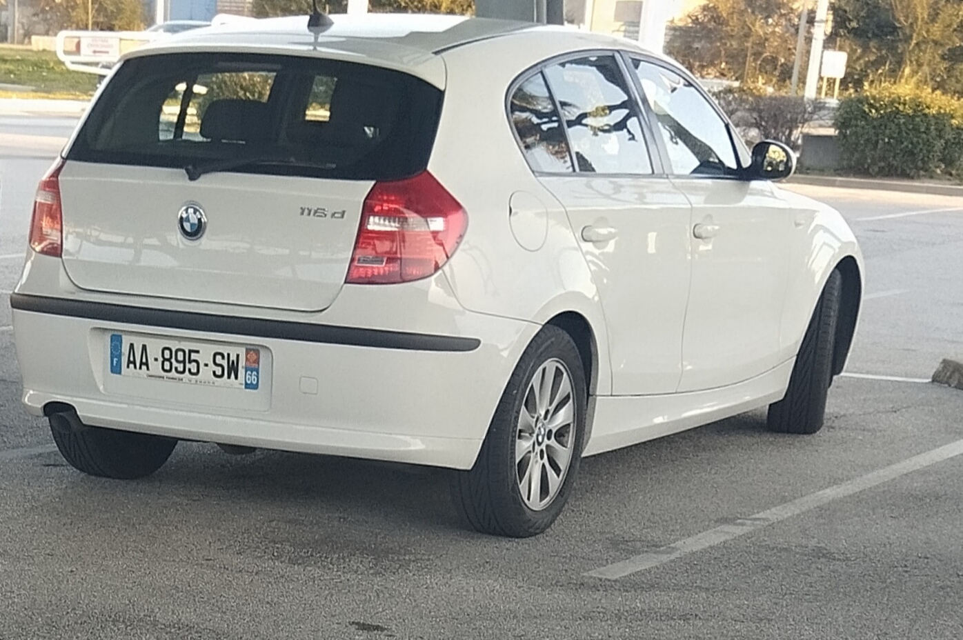 AA-895-SW, BMW 1 Series 1st gen 5-door Hatch (E87), 2004–2011
