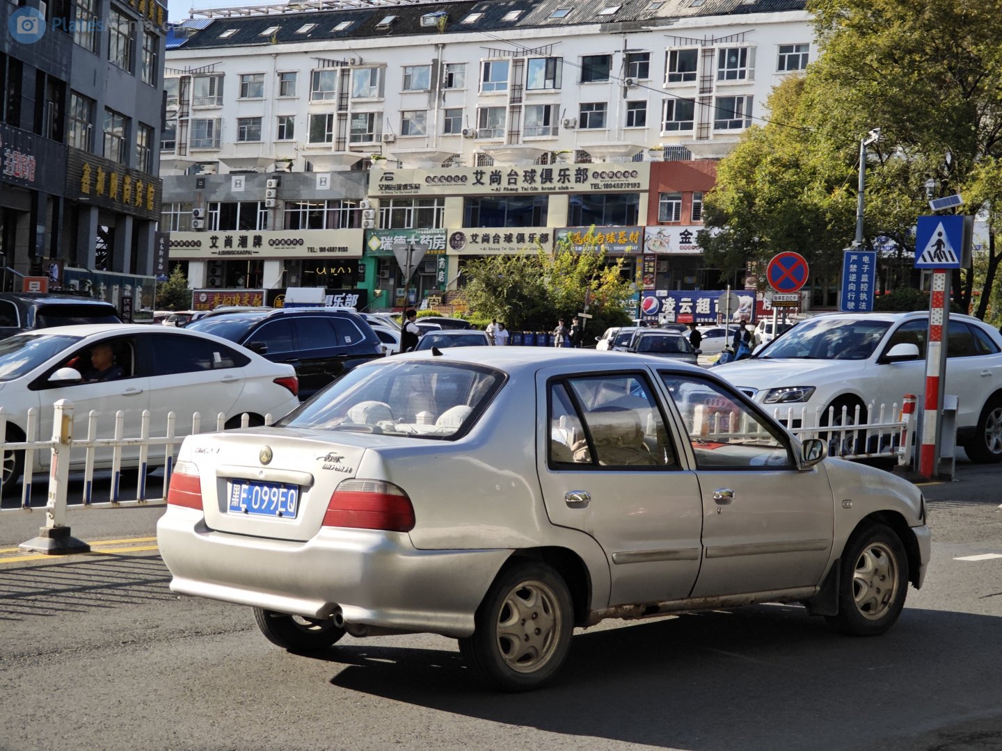 黑E·099EQ, Geely Uliou 1st gen (MR), 2003–2004