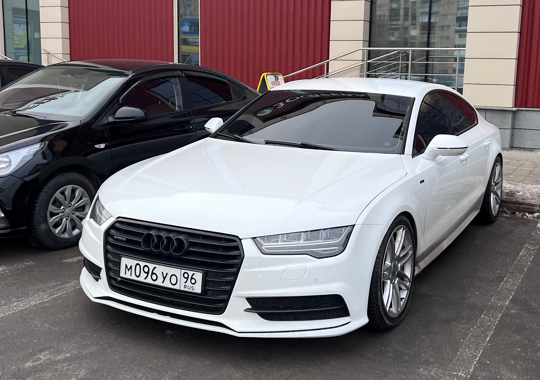 м 096 уо 96, Audi A6 5th gen Sedan (C8/4K2), 2018–