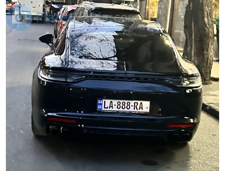 LA-888-RA, Porsche Panamera