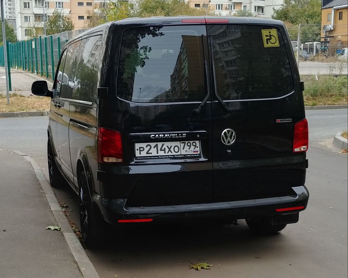р 214 хо 799, Volkswagen Caravelle T6, 2015–2019