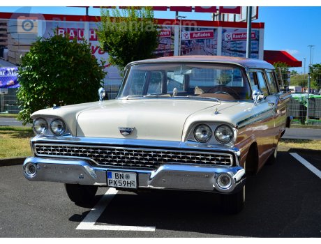 BN FX 59H (04/10), Ford Country Sedan