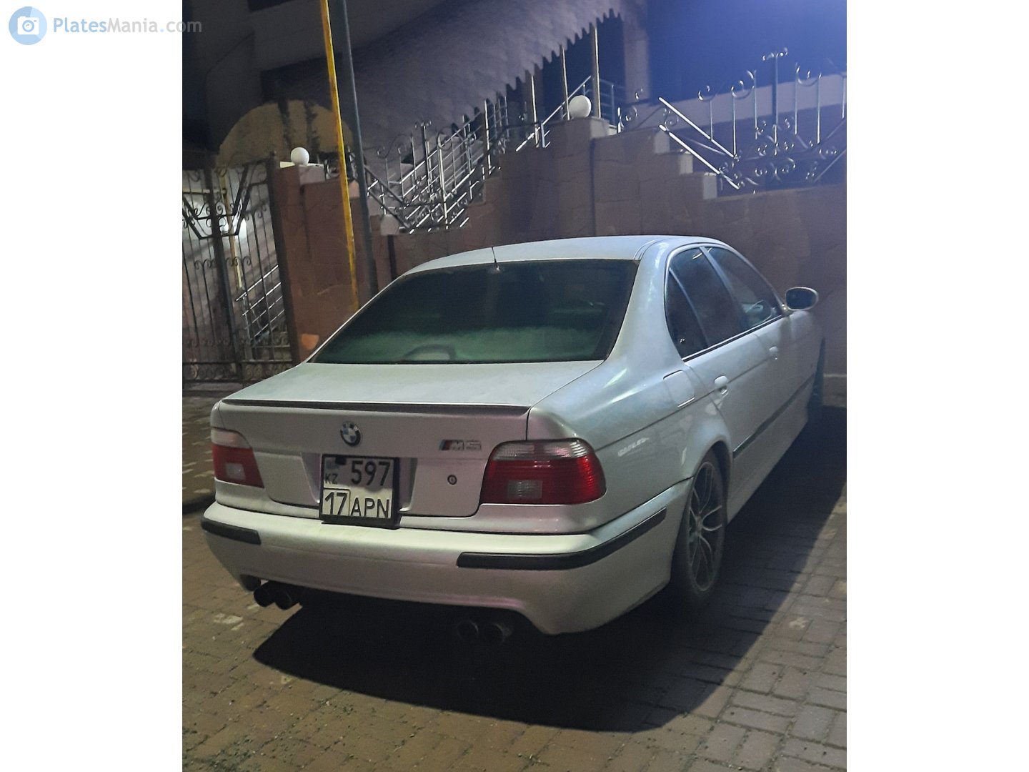 597 APN 17, BMW 5 Series 4th gen Sedan (E39), 1995–2003