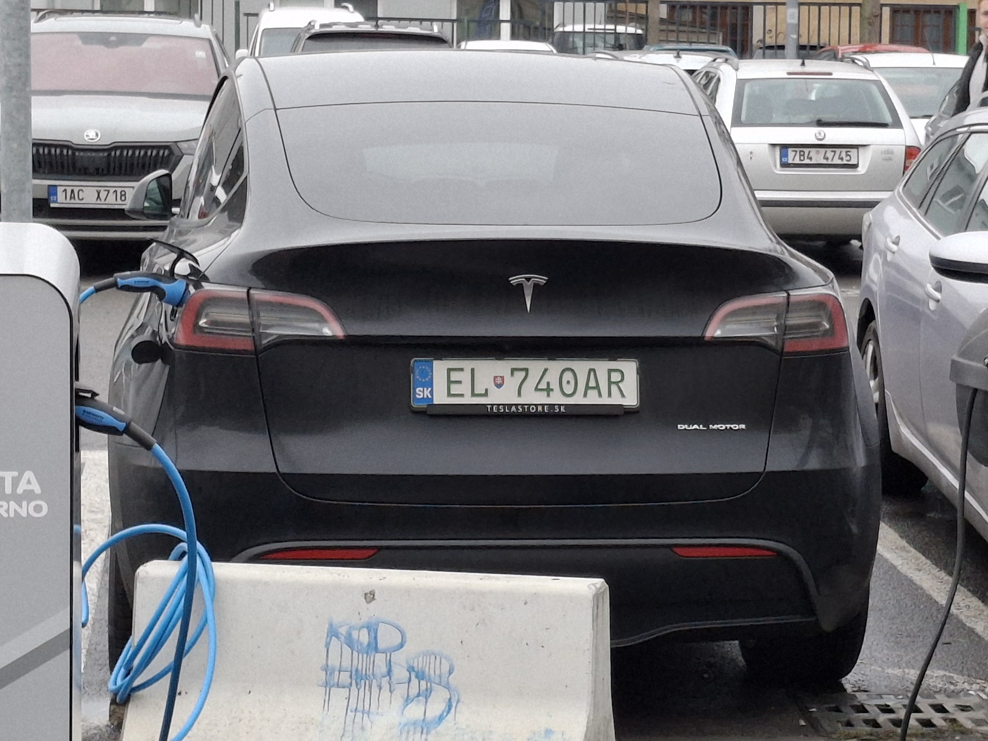 EL 740AR, Tesla Model Y 1st gen (5YJY), 2020–2025
