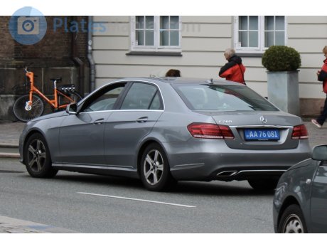 AA 76081, Mercedes-Benz E-Klasse