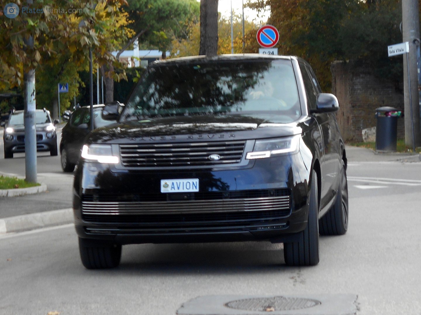 AVI0N, Land Rover Range Rover 5th gen (L460), 2022–
