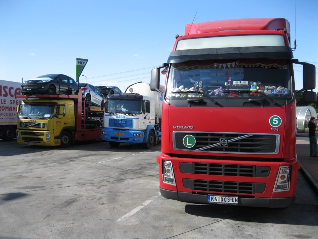 KA 003-UN, Volvo FH 2nd gen, 2002–2008