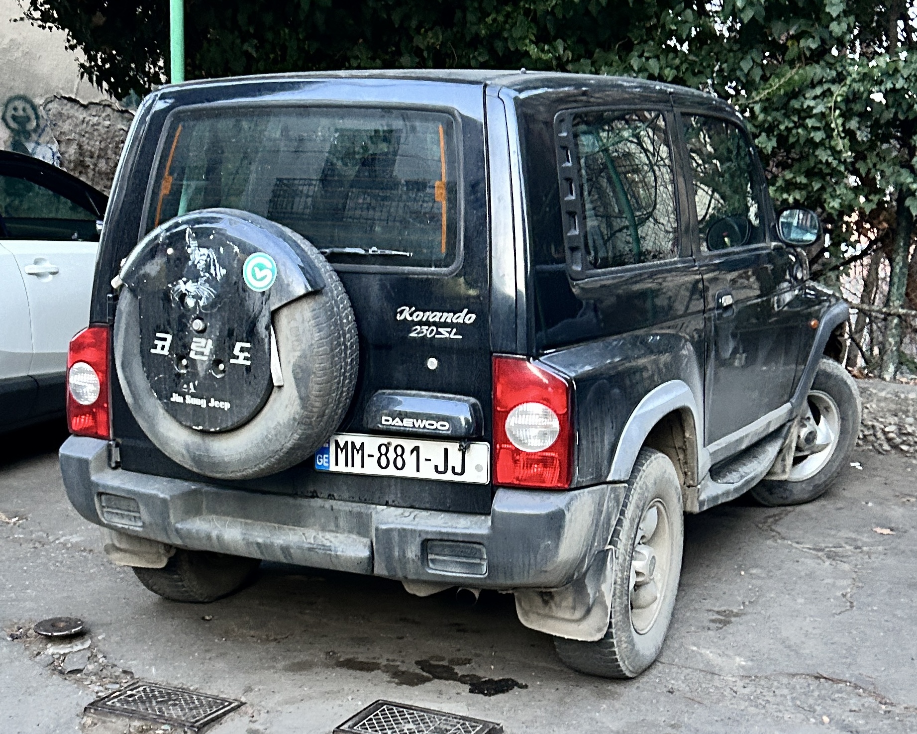 MM-881-JJ, Daewoo Korando 1st gen SUV, 1999–2001