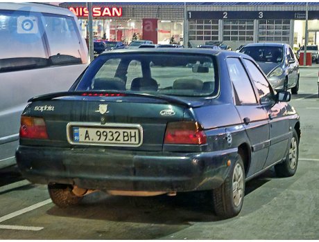 A 9932 BH, Ford Escort