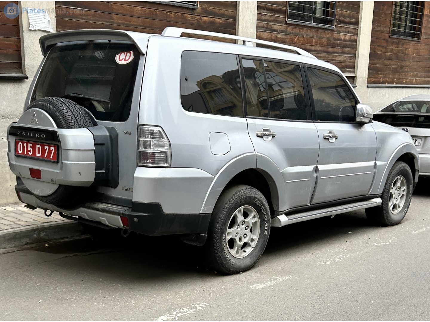 015 D 77, Mitsubishi Pajero Sport 