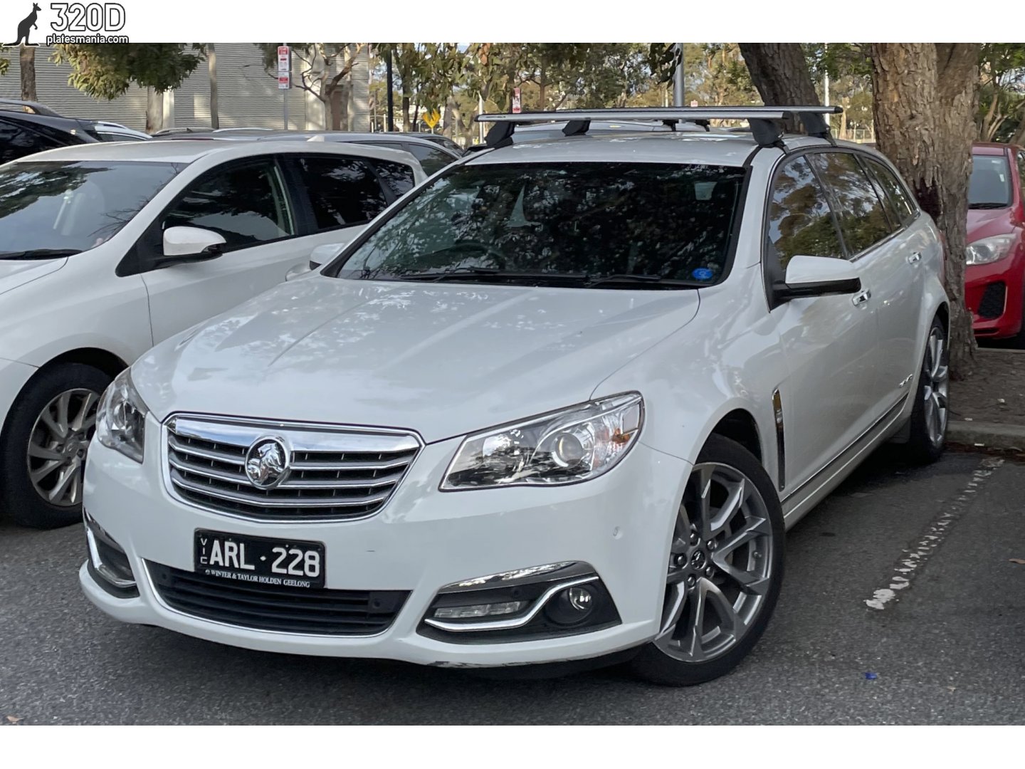 ARL-228, Holden Commodore 4th gen Sportwagon (VF), facelift, 2013–2017