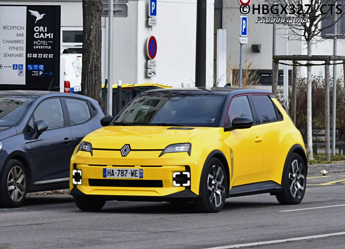 HA-787-WE, Renault 5 3rd gen E-Tech, 2024–
