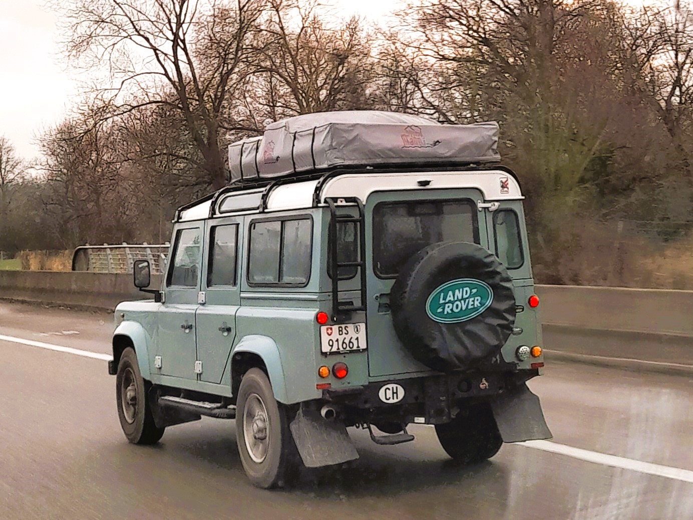 BS 91661, Land Rover Defender 1st gen 110