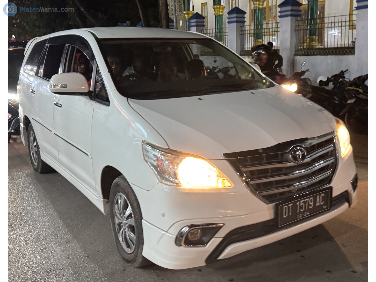 DT 1579 AC, Toyota Innova 1st gen Kijang Innova (AN40), 3rd facelift, 2013–2015