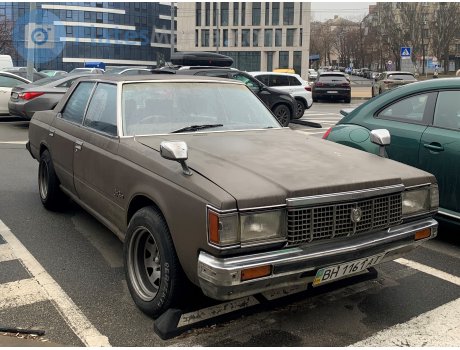 BH 1161 AT, Toyota Crown