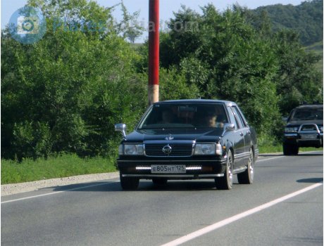 е805нт125, Nissan Gloria