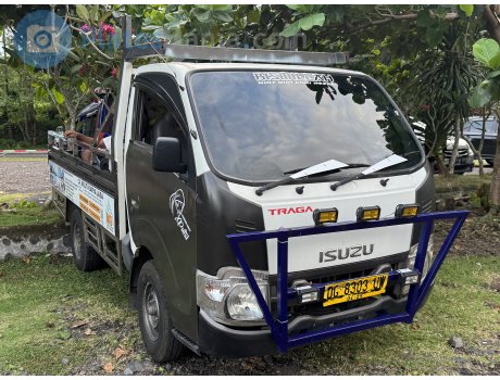 DG 8303 UW, Isuzu Traga