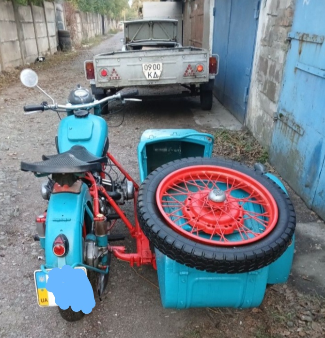 0900 КД, Trailers (1977) 