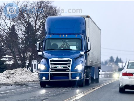 CRA 898, Freightliner Cascadia