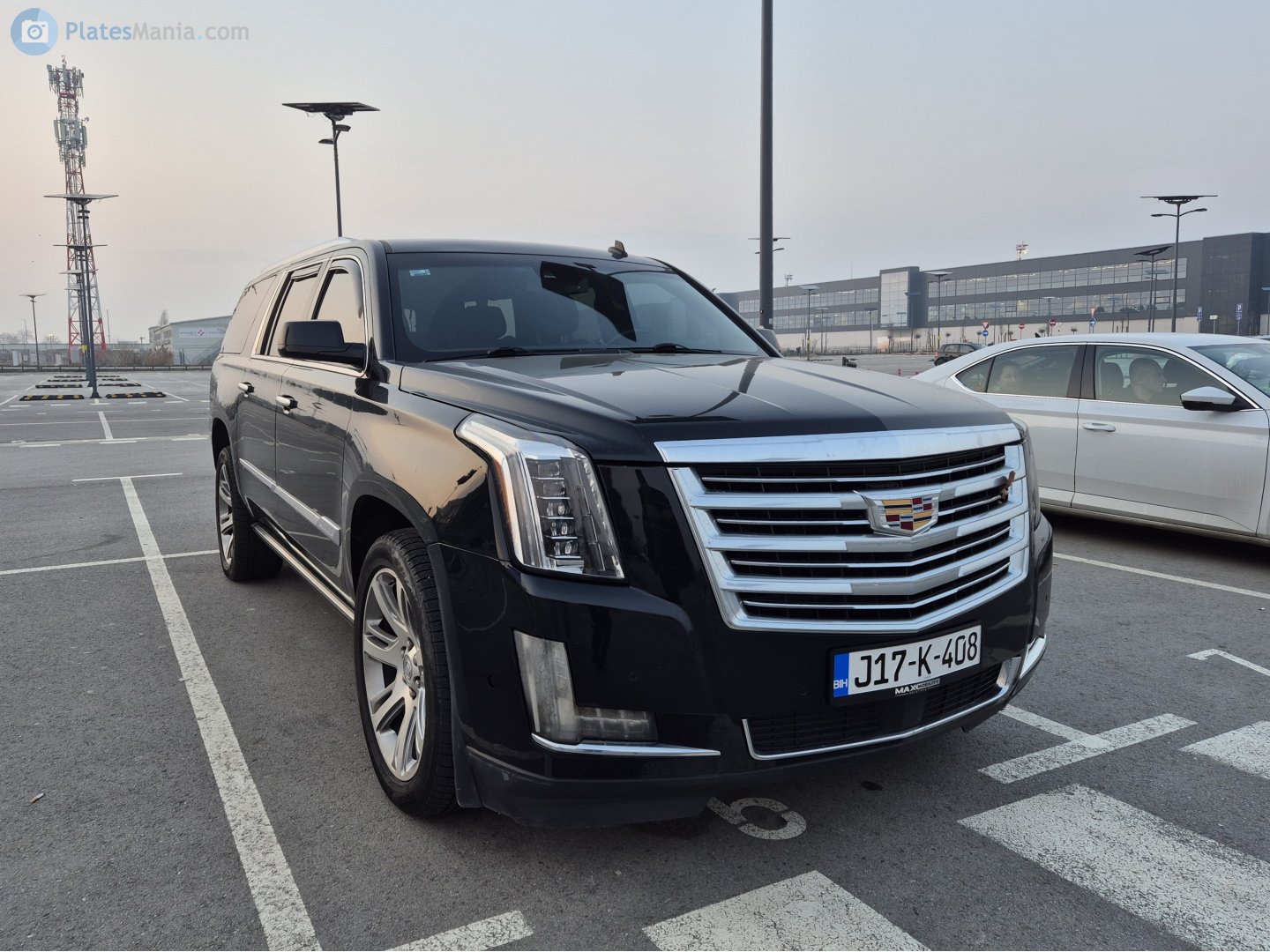 J17-K-408, Cadillac Escalade 4th gen (GMTK2XL), 2014–2020