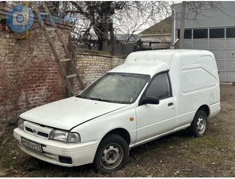 м140уе93, Nissan Sunny Van