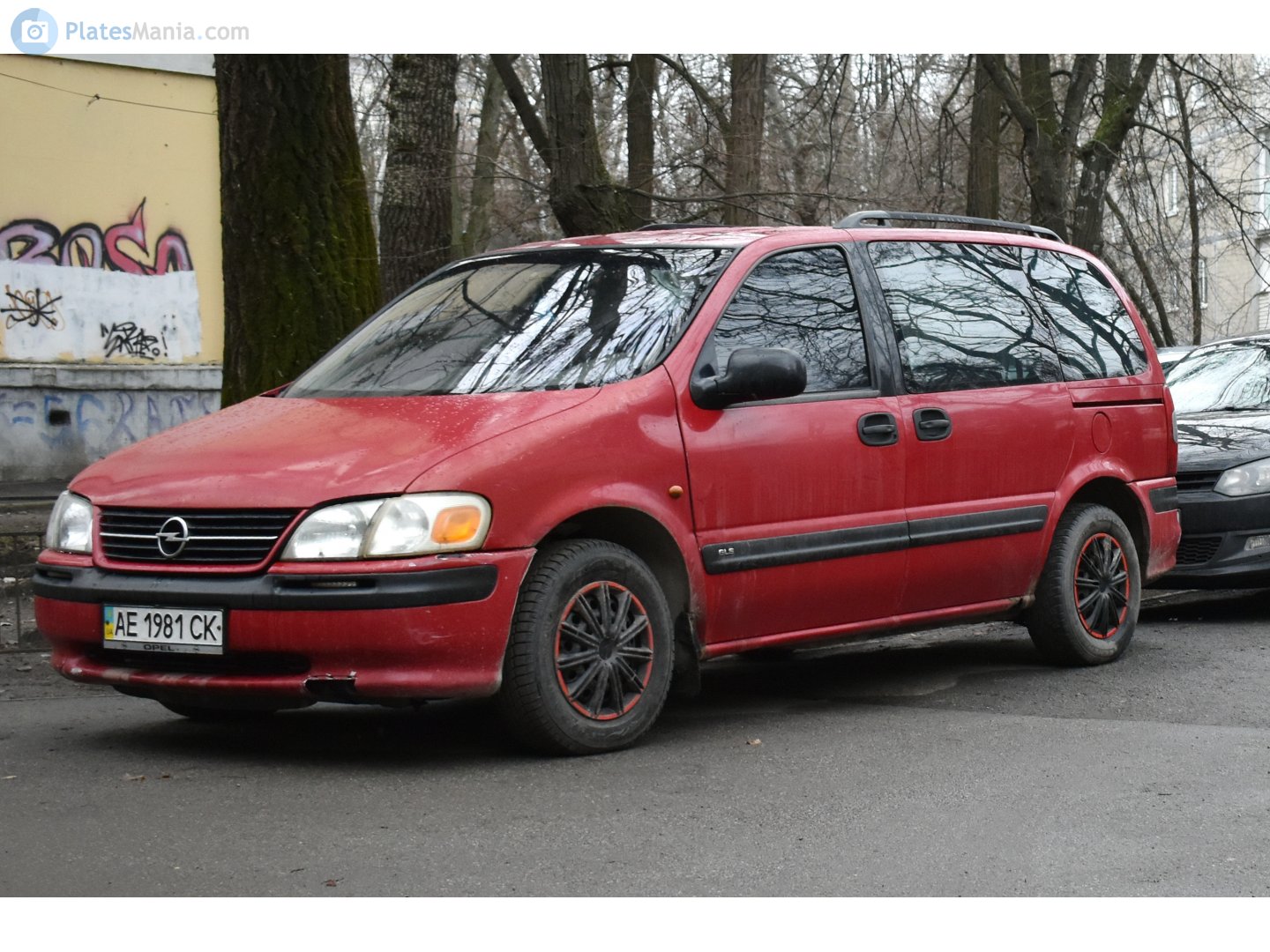 AE 1981 CK, Opel Sintra 1st gen (APV), 1996–1999