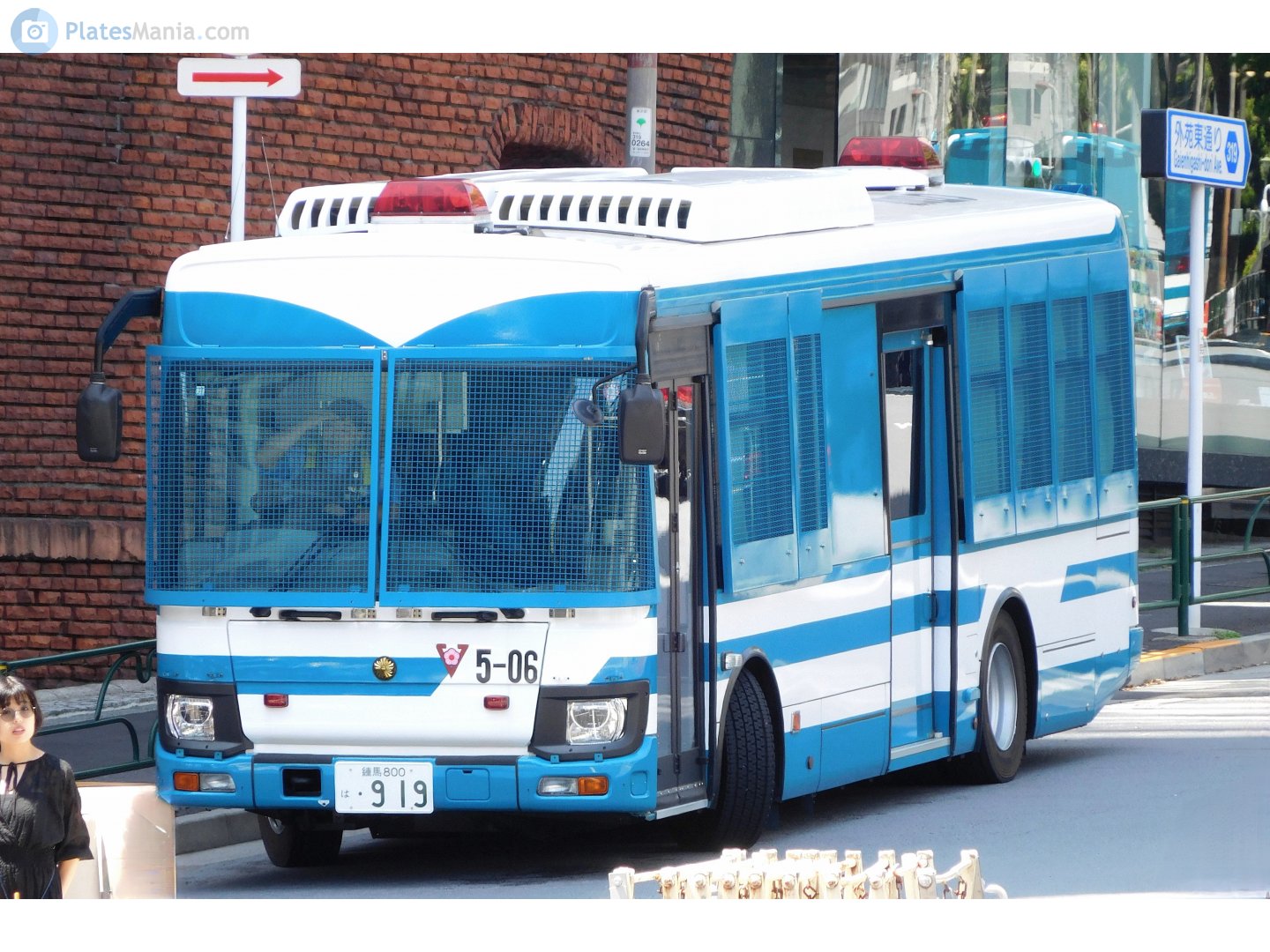 練 800 ほ 919, Isuzu Erga 
