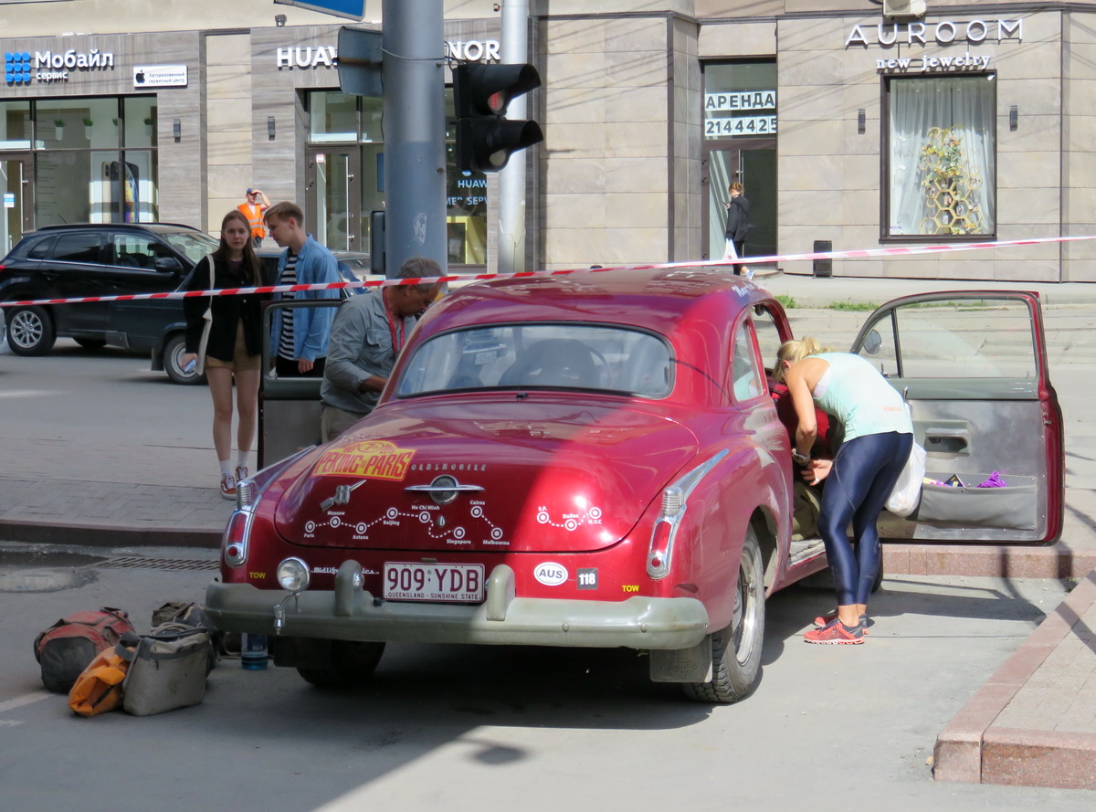 909-YDB, Oldsmobile 88 1st gen (Club Coupé) 2-door Coupé (3727; A-body/B-body), 1949–1952