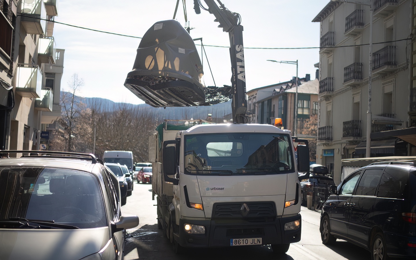 8610 JLN, Renault Trucks D 1st gen Cab 2 m, 2013– (rebaged Nissan NT500)