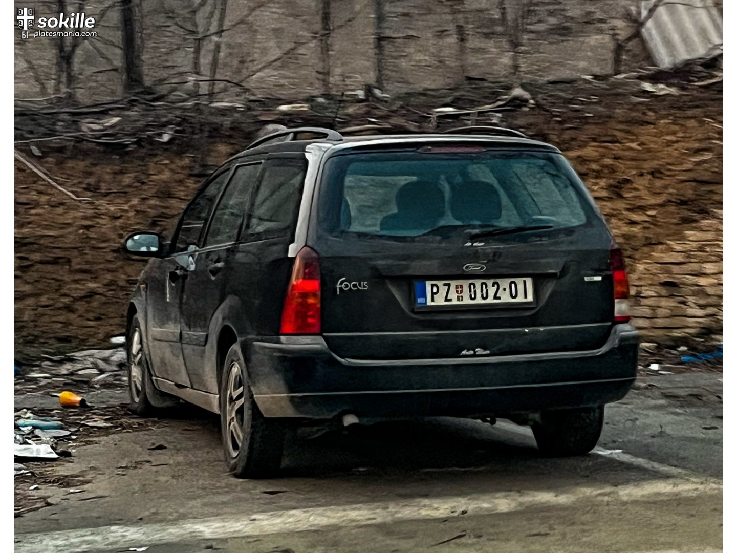 PZ 002-OI, Ford Focus 1st gen Turnier Wagon (DNW; C170), 1998–2005