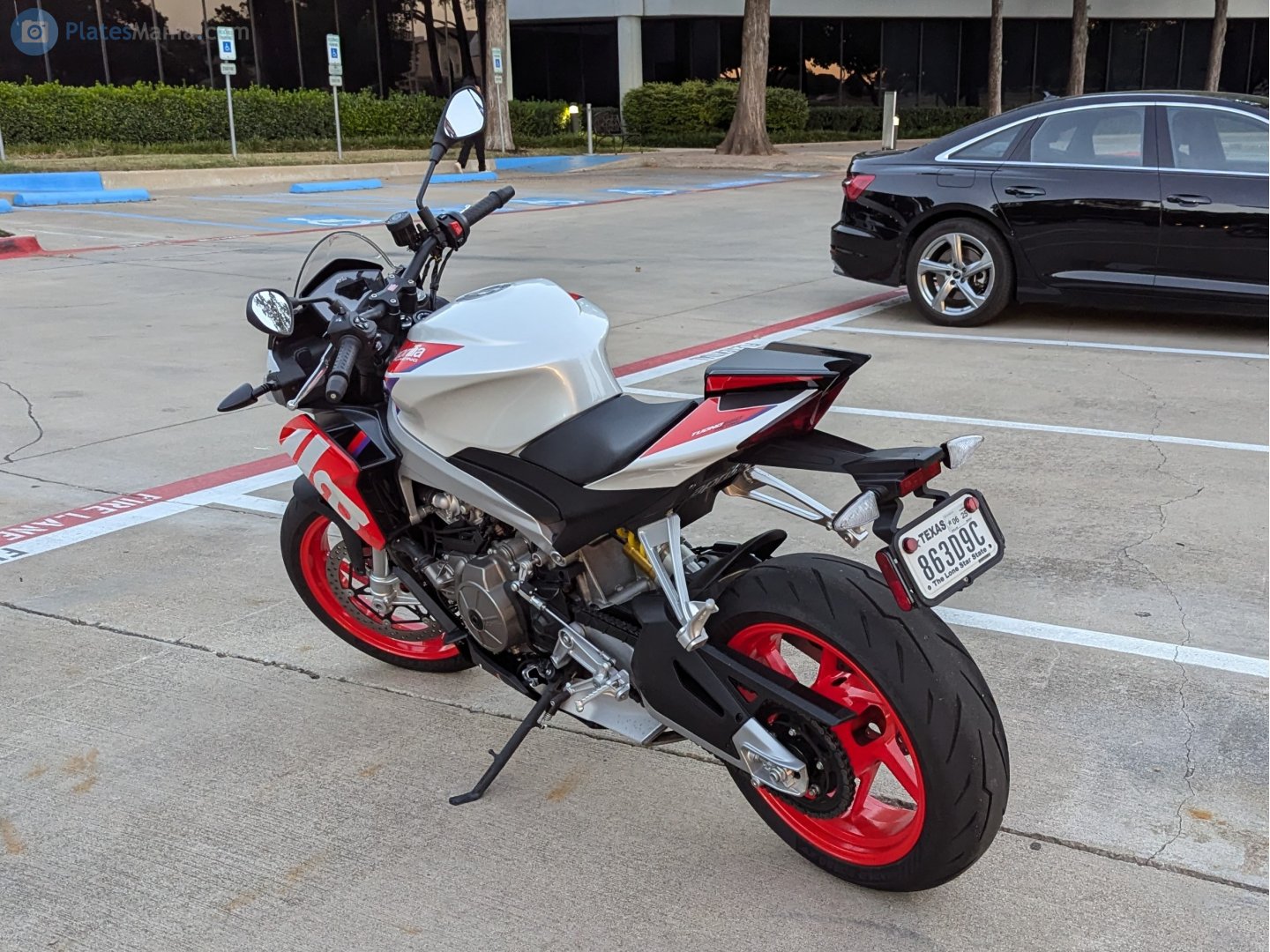 863D9C, Aprilia Tuono 660, 2021–