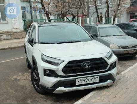 у999оу69, Toyota RAV4